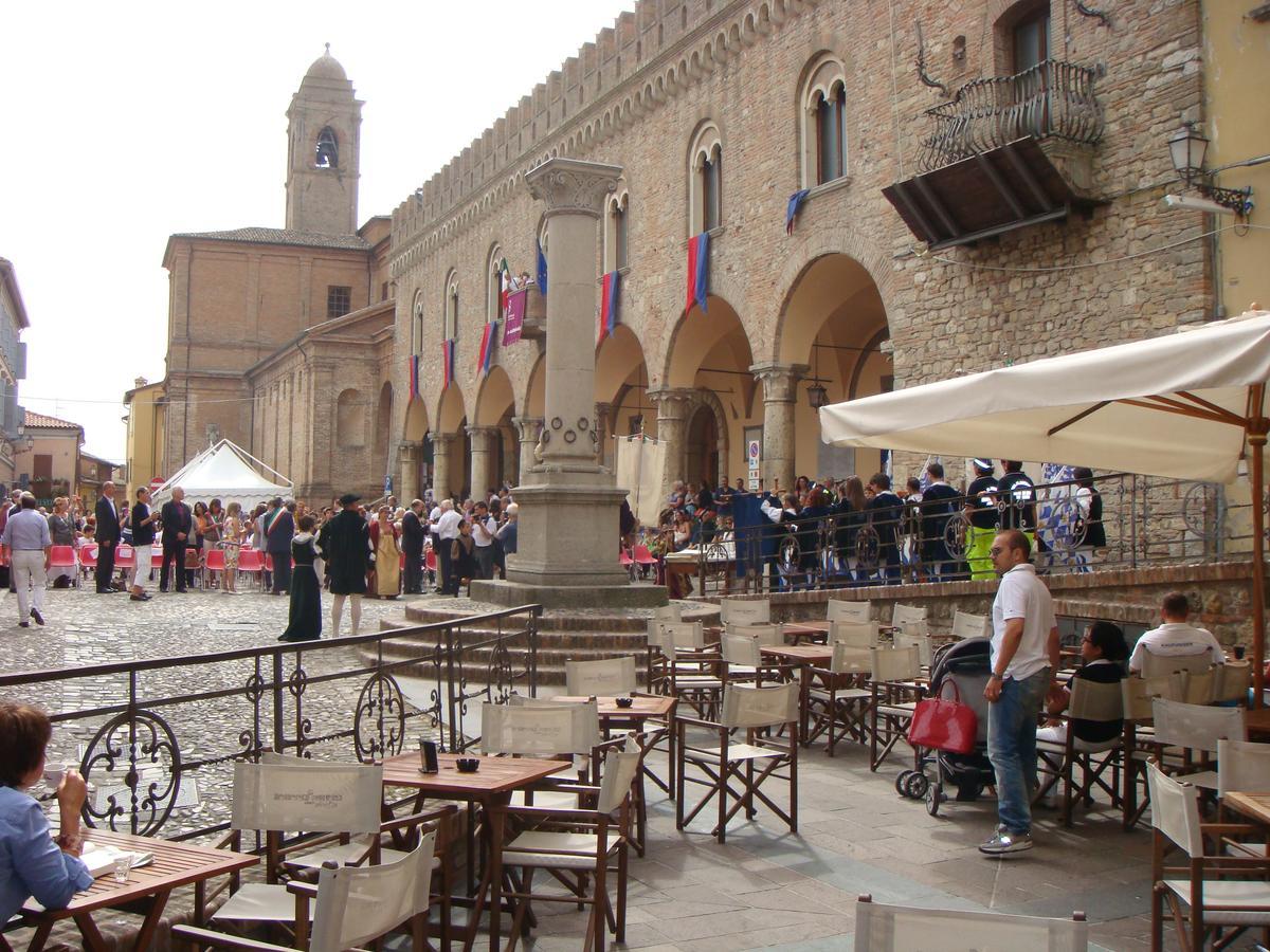 Albergo Colonna Bertinoro Exteriör bild
